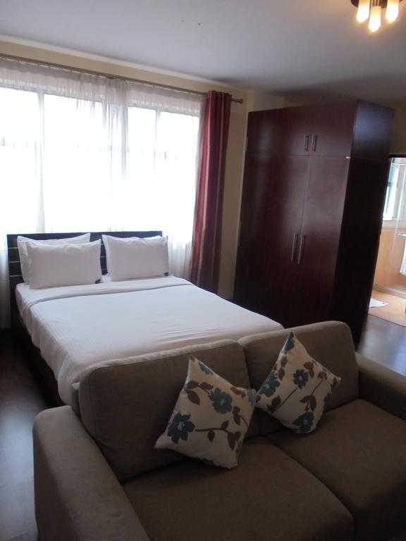 Golfview Serviced Apartmentsナイロビ エクステリア 写真